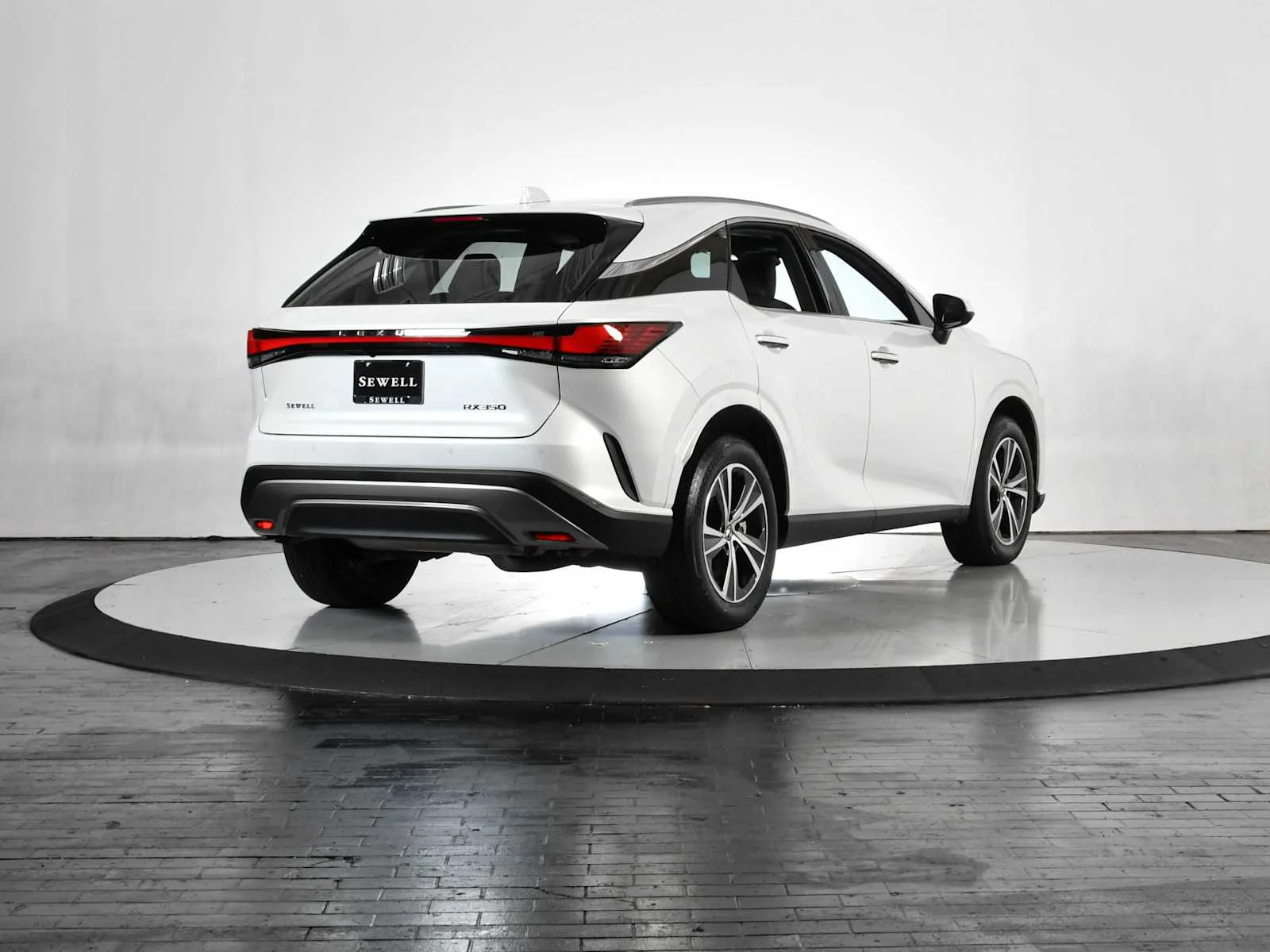 Used 2023 Eminent White Pearl Lexus Premium image 7
