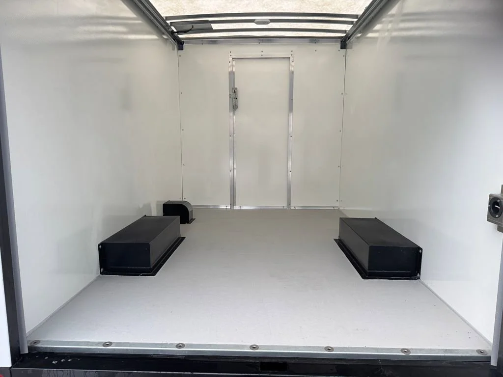 New 2025 Summit White GMC 1WT image 7