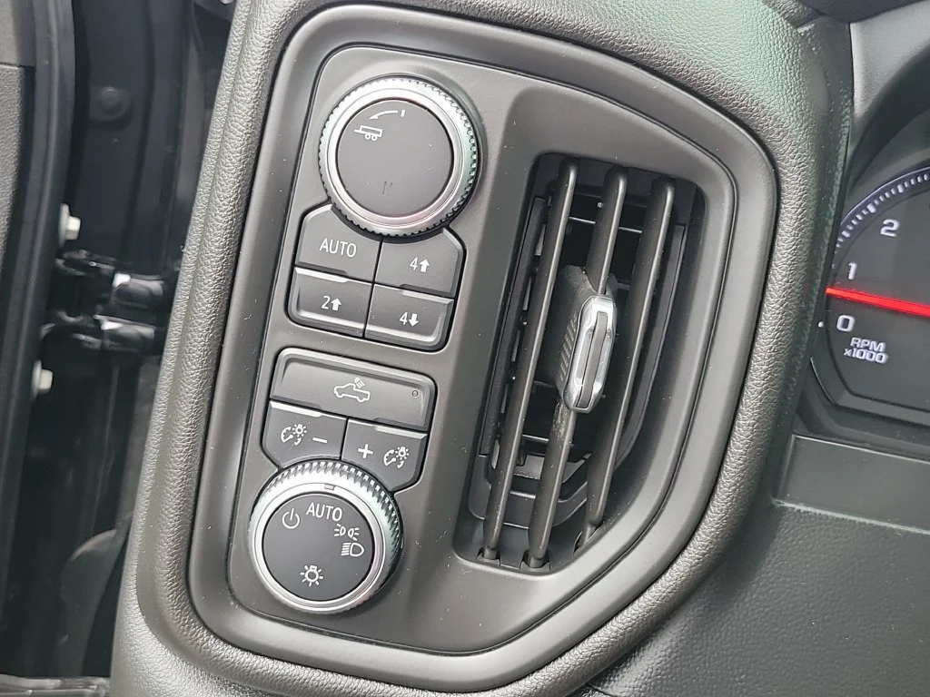 Used 2019 Onyx Black GMC  image 7