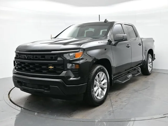 Used 2023 BLACK Chevrolet Custom image 3