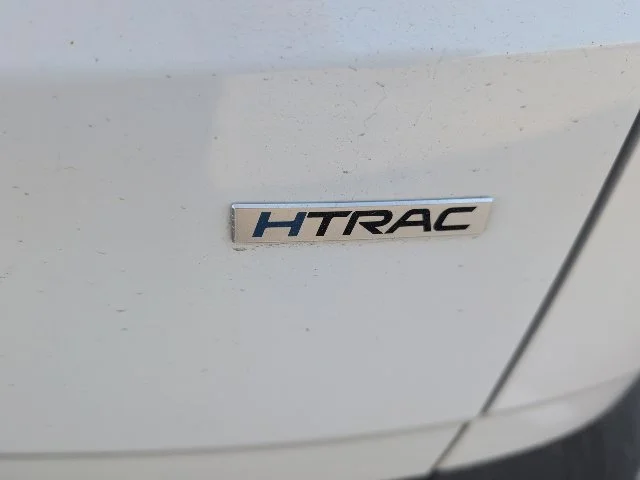 Used 2025 White Hyundai SEL image 5
