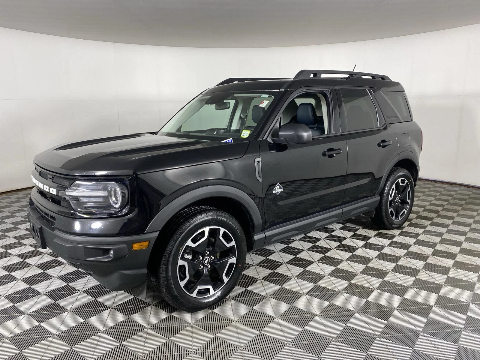 Used 2023 Shadow Black Ford Outer Banks image 13