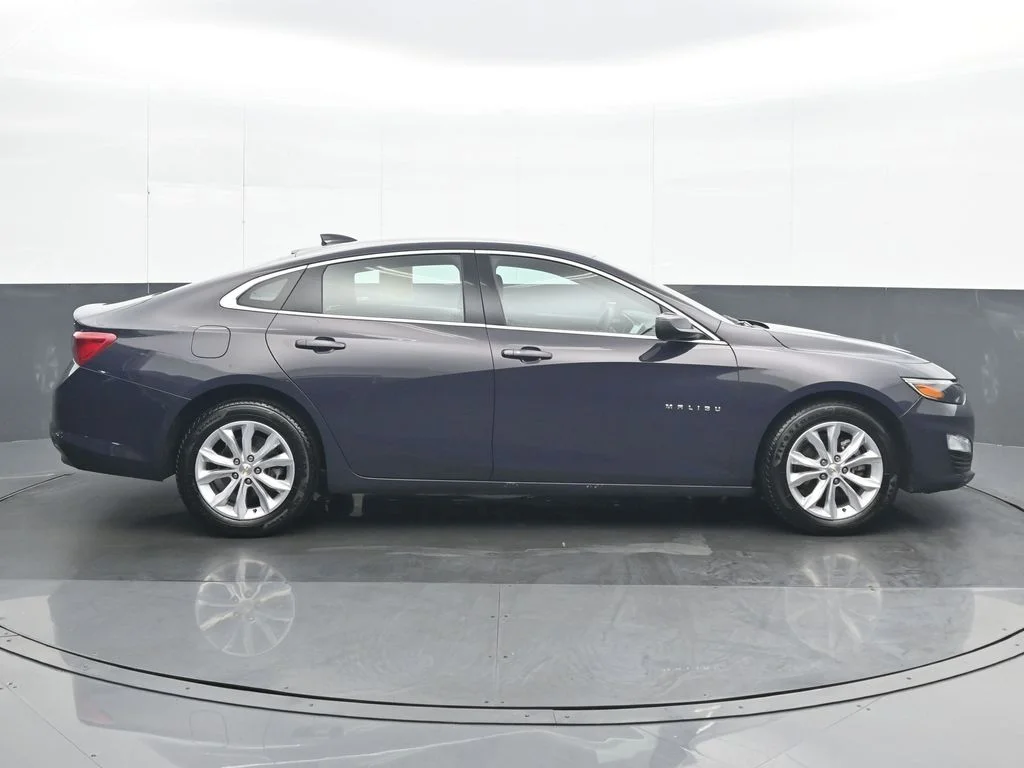 Used 2025 Black Chevrolet LT image 7