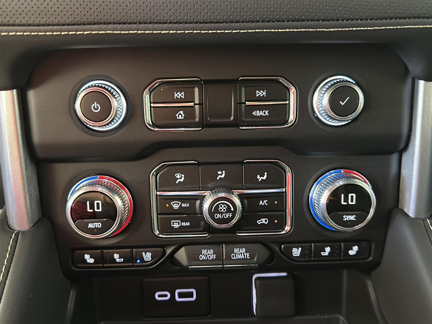 Used 2024 Sterling Metallic GMC SLT image 18