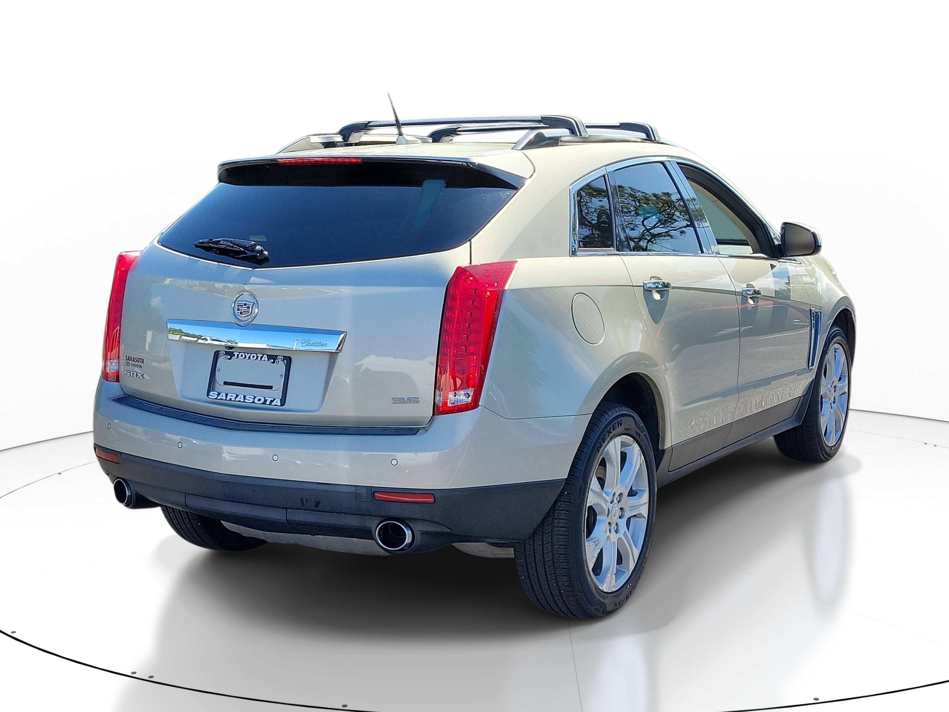 Used 2013 Silver Coast Metallic Cadillac Performance image 5