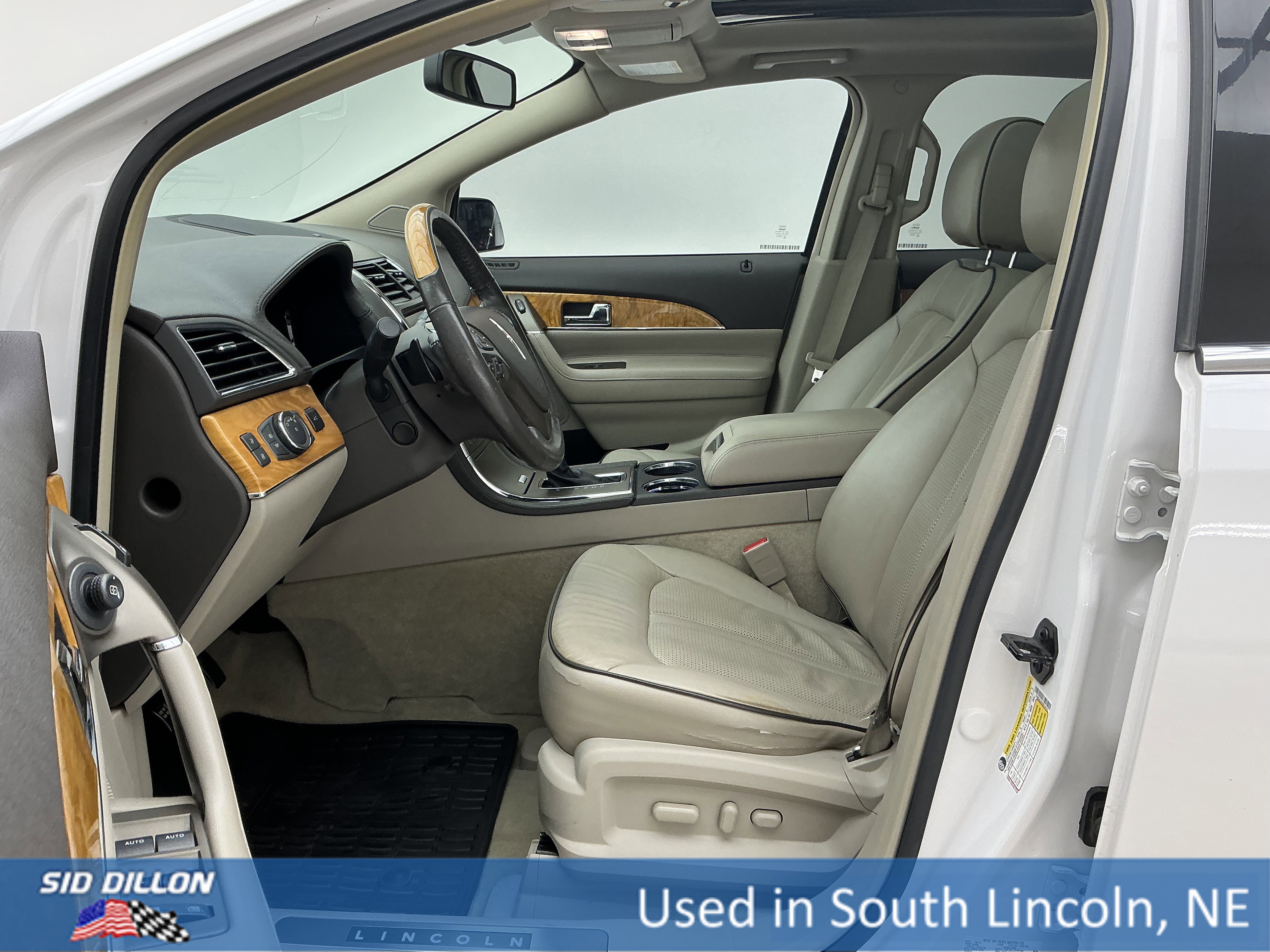 Used 2013  Lincoln  image 16
