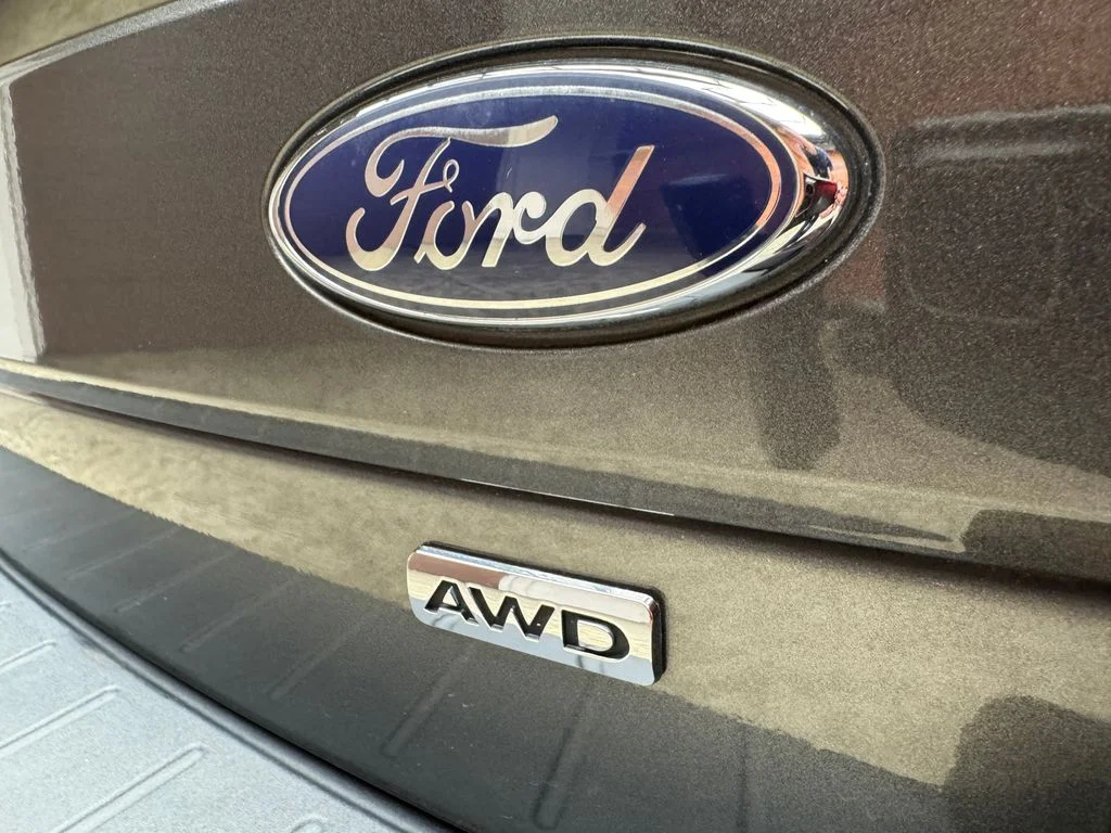 Used 2019 Magnetic Ford SEL image 5