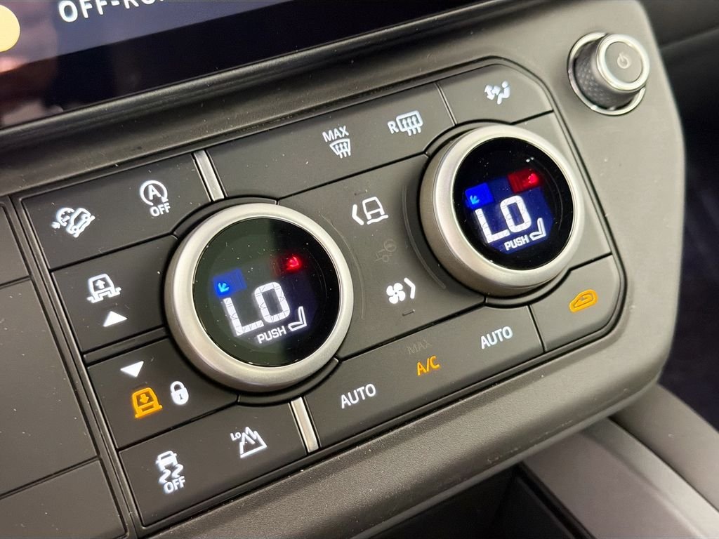 New 2026 Fuji White Land Rover X-Dynamic SE image 16