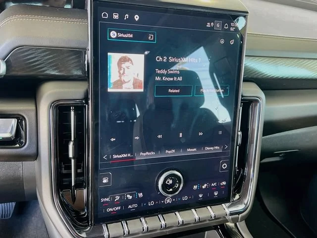 2026 GMC Yukon XL AT4 - Photo 10