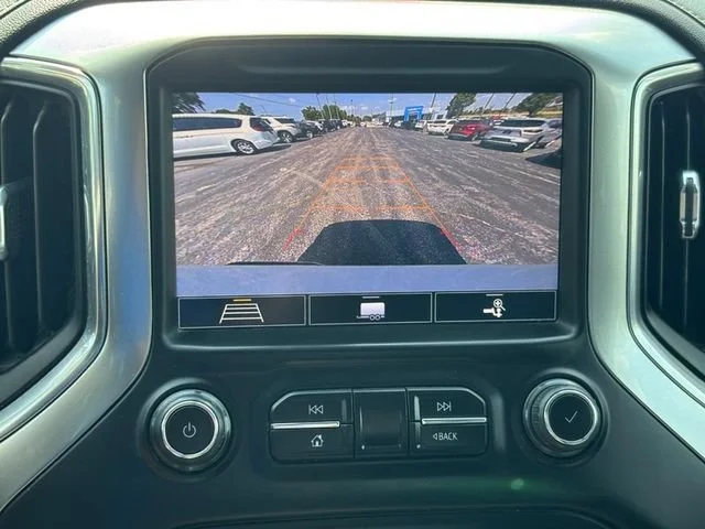 Used 2020 SUMMIT WHITE Chevrolet RST image 22
