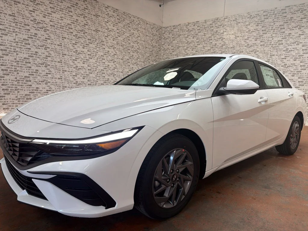 New 2026 Serenity White Hyundai Blue image 3