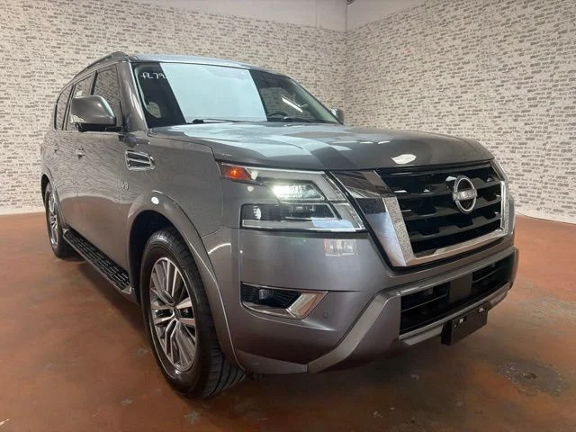 Used 2021 Gray Nissan SL image 7