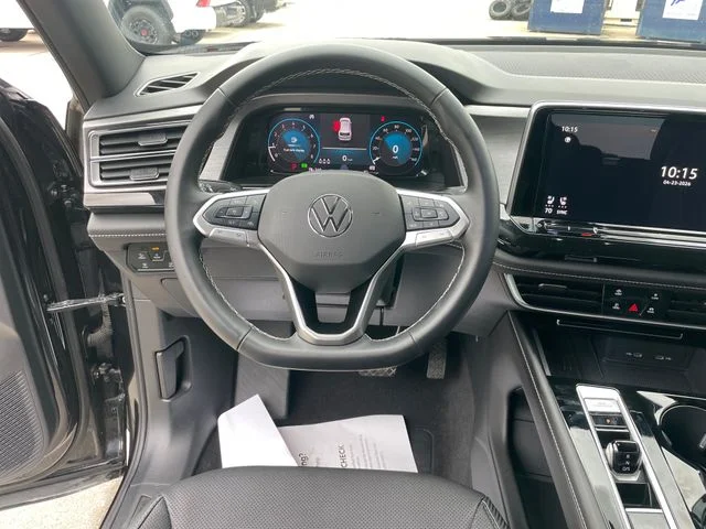 Used 2026 Deep Black Pearl Effect Volkswagen 2.0T SE w/Technology image 21