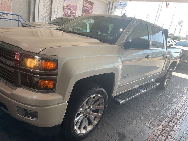 2015 Chevrolet Silverado 1500 High Country 4X4 Crew Cab Standard Box's photo