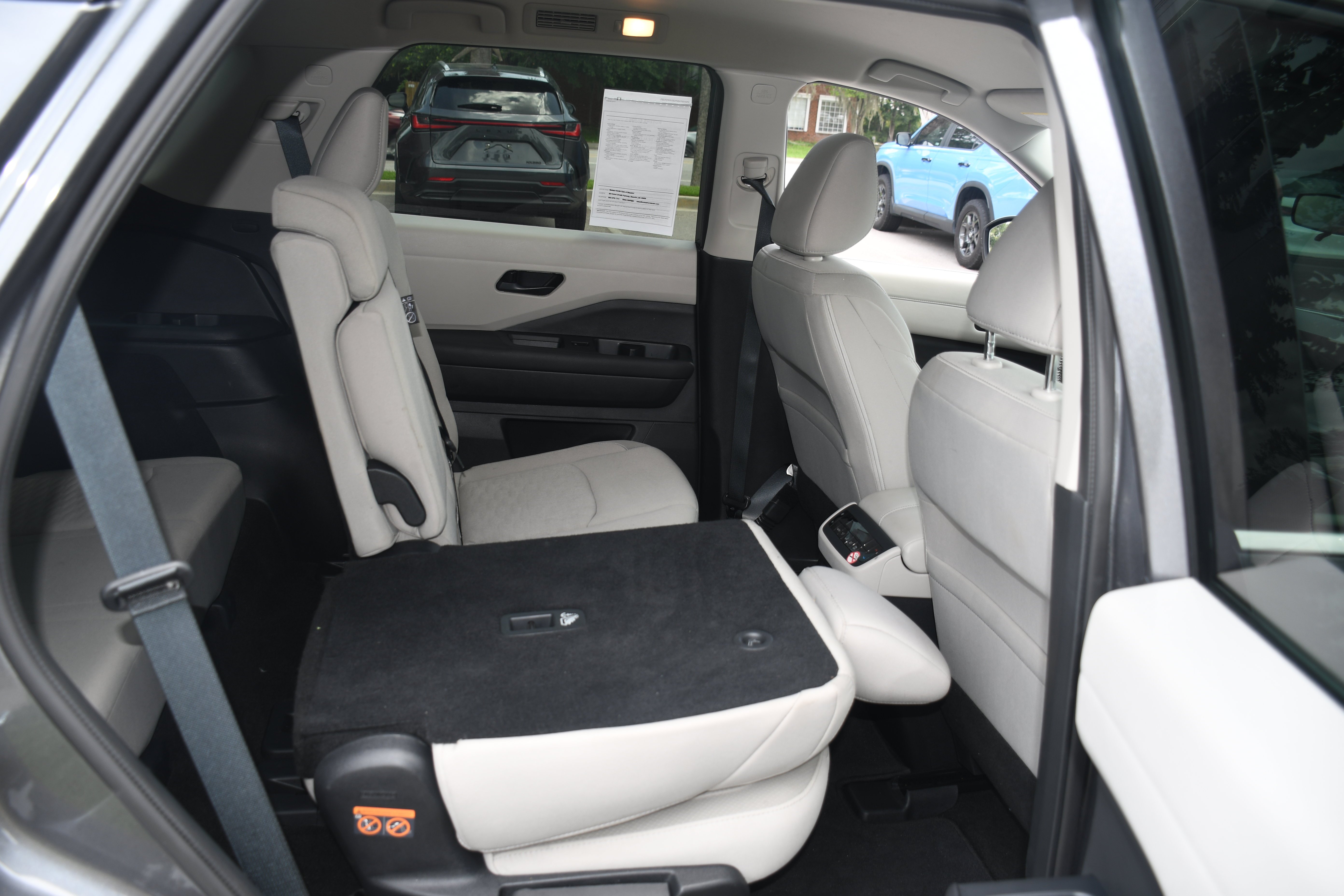 Used 2024 Gray Nissan SV image 18
