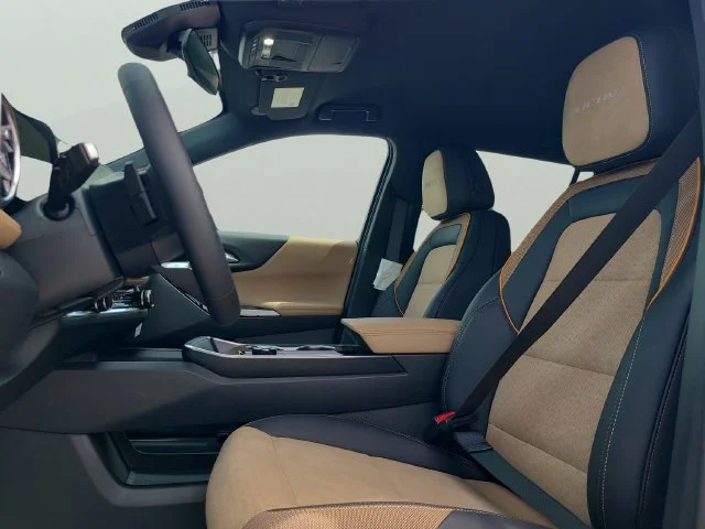 New 2027 Polar White Tricoat Chevrolet ACTIV image 23