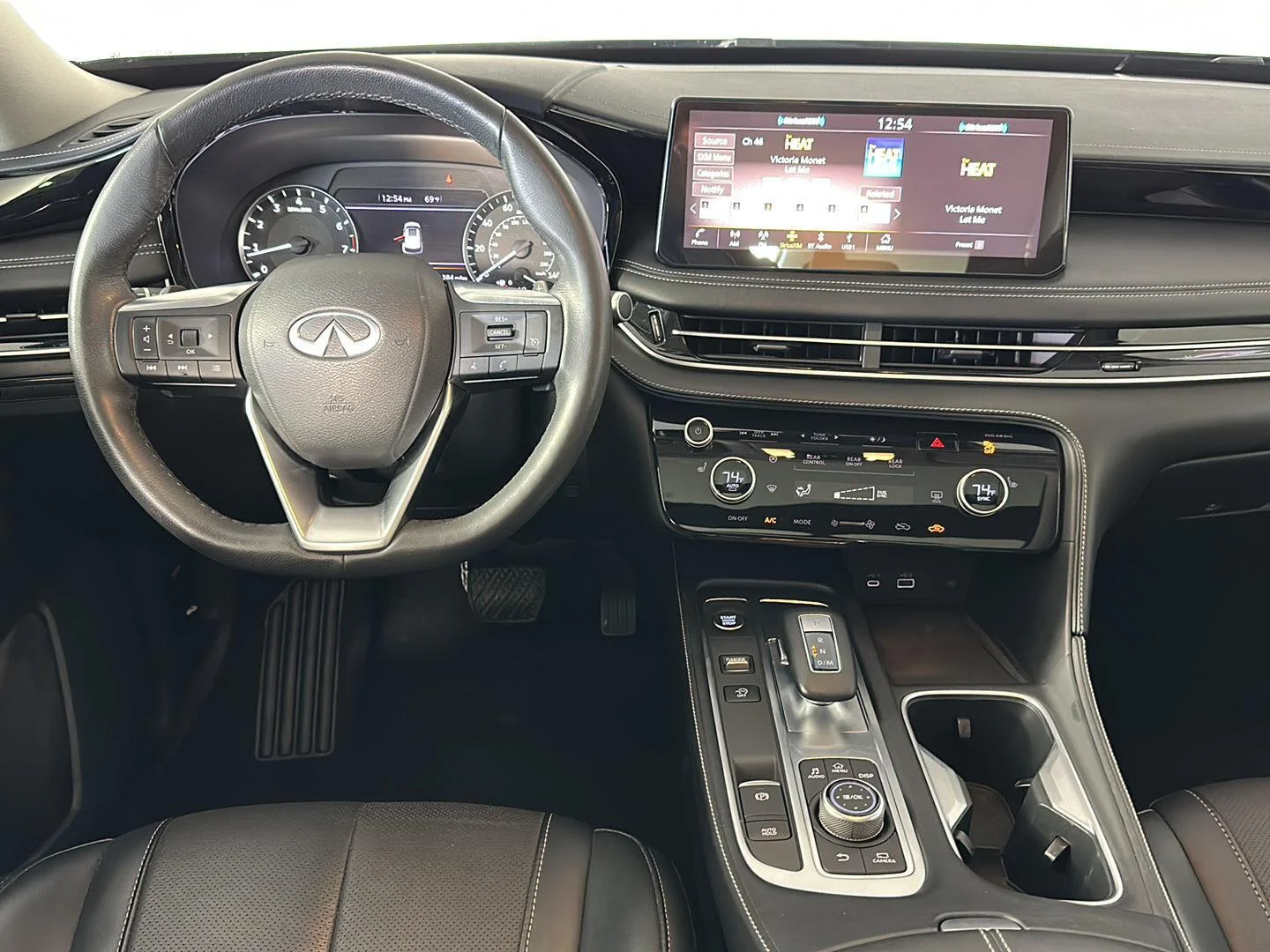 Used 2023 Mineral Black INFINITI PURE image 20