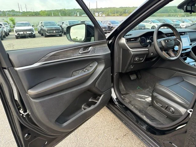 New 2026 Black Jeep  image 11