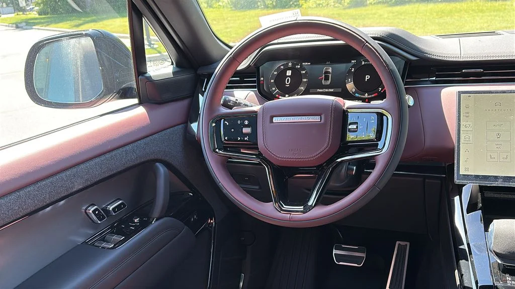 New 2026 Santorini Black LAND ROVER Dynamic SE image 22