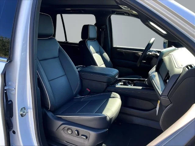 2026 Chevrolet Tahoe Premier - Photo 11