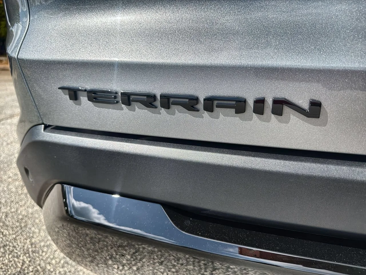 New 2027 Sterling Metallic GMC Elevation image 27