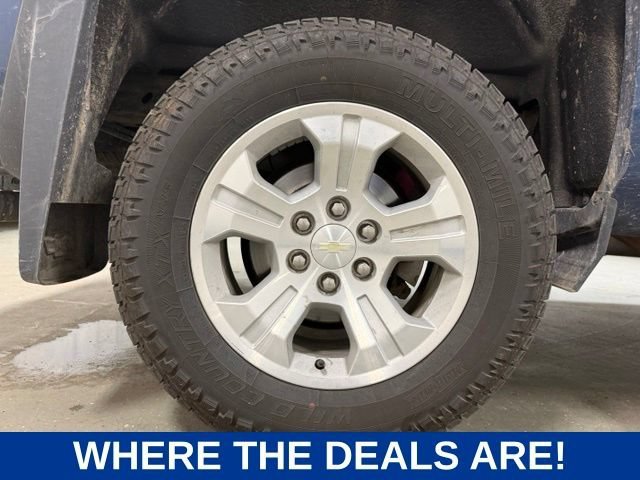 Used 2017 DEEP OCEAN BLUE METALLIC Chevrolet LT image 24