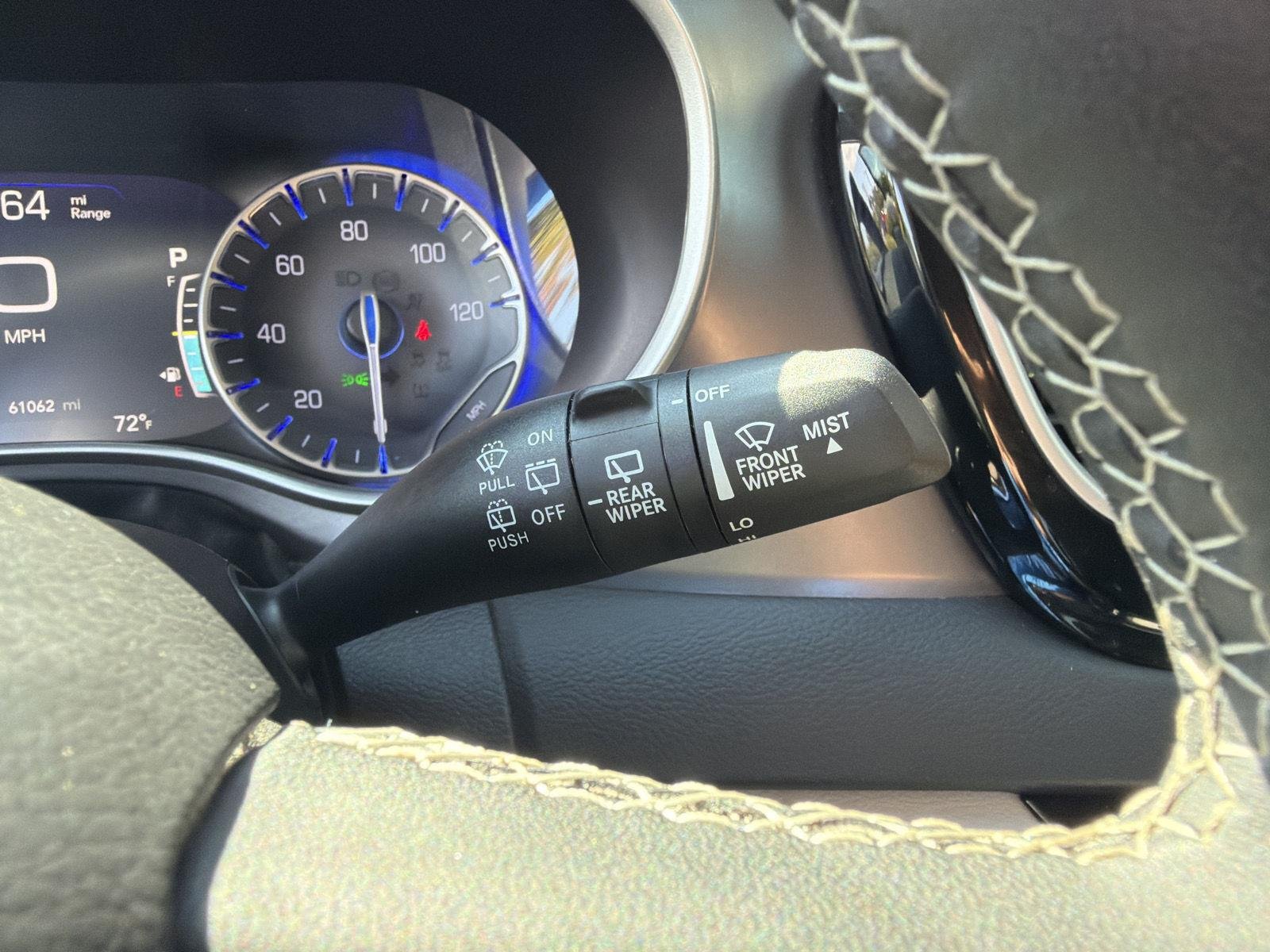 2024 Chrysler Pacifica Touring L - Photo 19