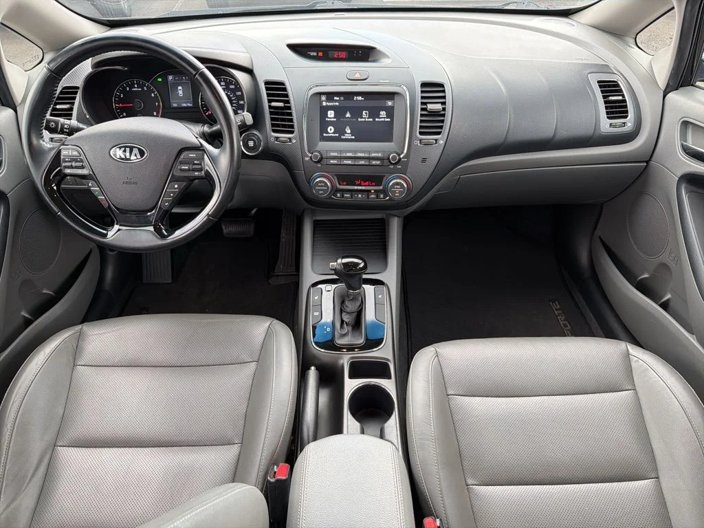 Used 2017 Black Kia EX image 20