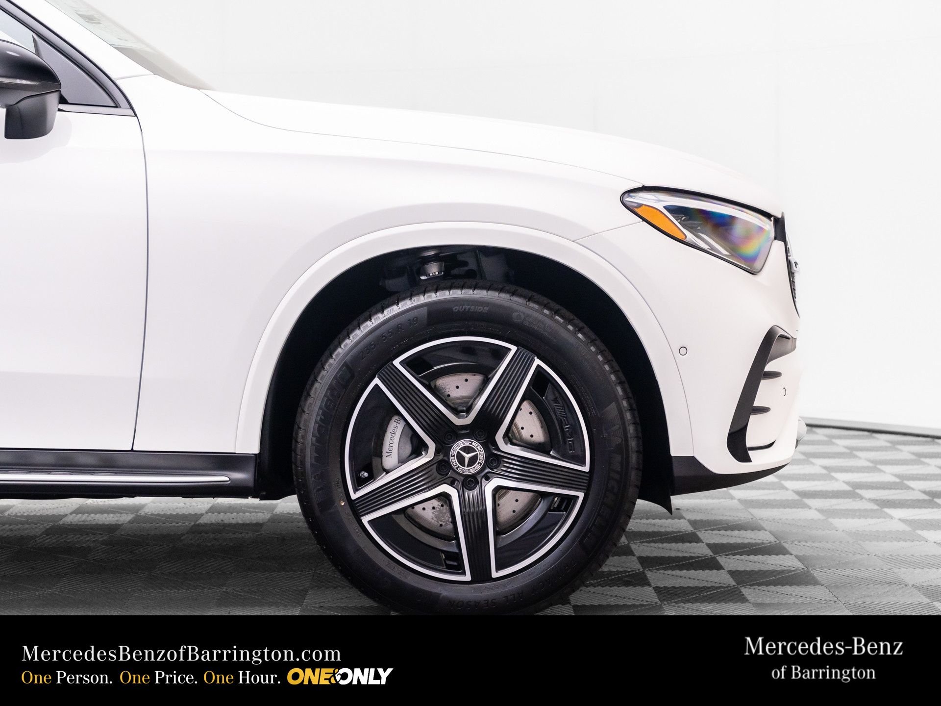 New 2026 Polar White Mercedes-Benz GLC 300 image 37