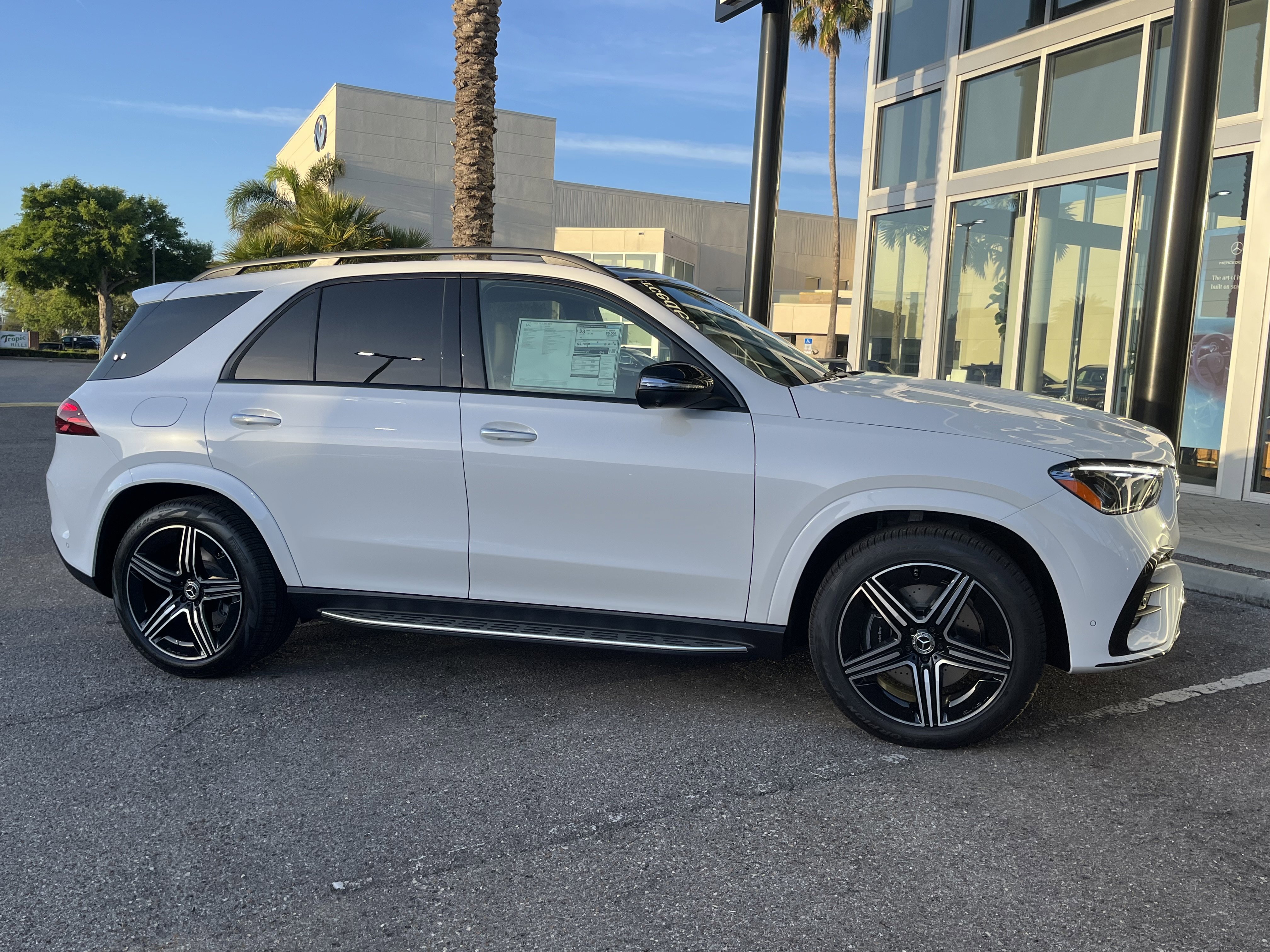 New 2026 MOONLIGHT WHITE Mercedes-Benz GLE 350 image 9
