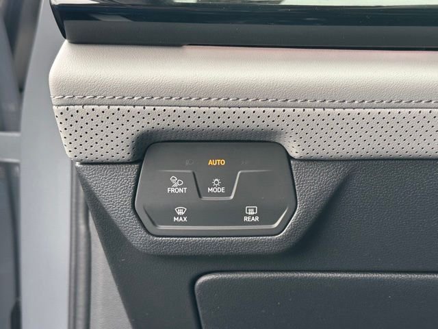 New 2026 Pure Gray Volkswagen 2.0T Peak Edition image 23