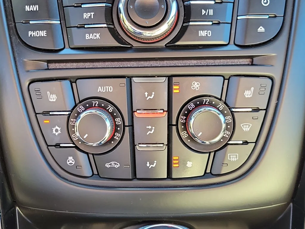 Used 2018 Black Buick Premium image 20