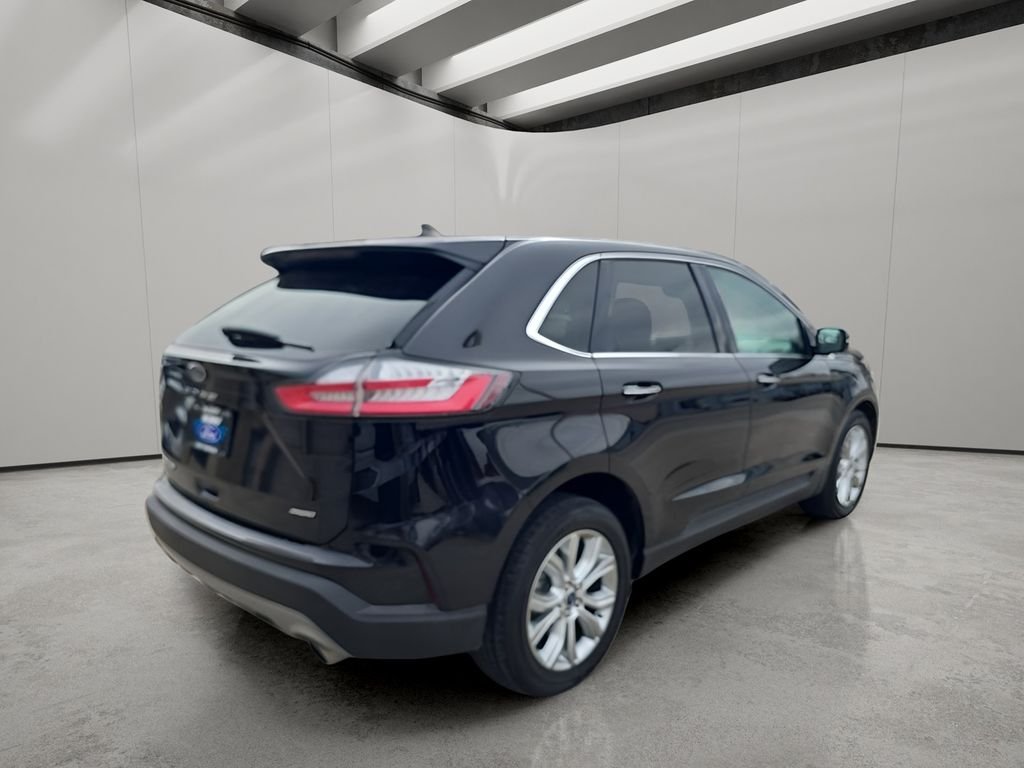 Used 2022 Black Ford Titanium image 5