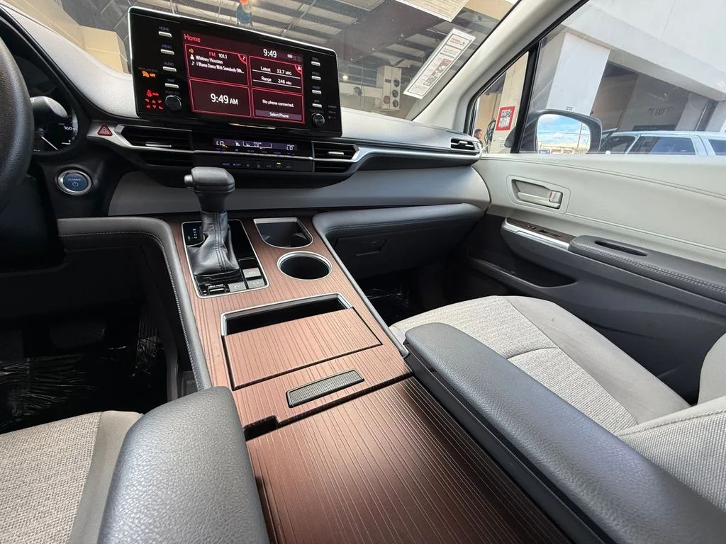 Used 2022  Toyota LE image 15