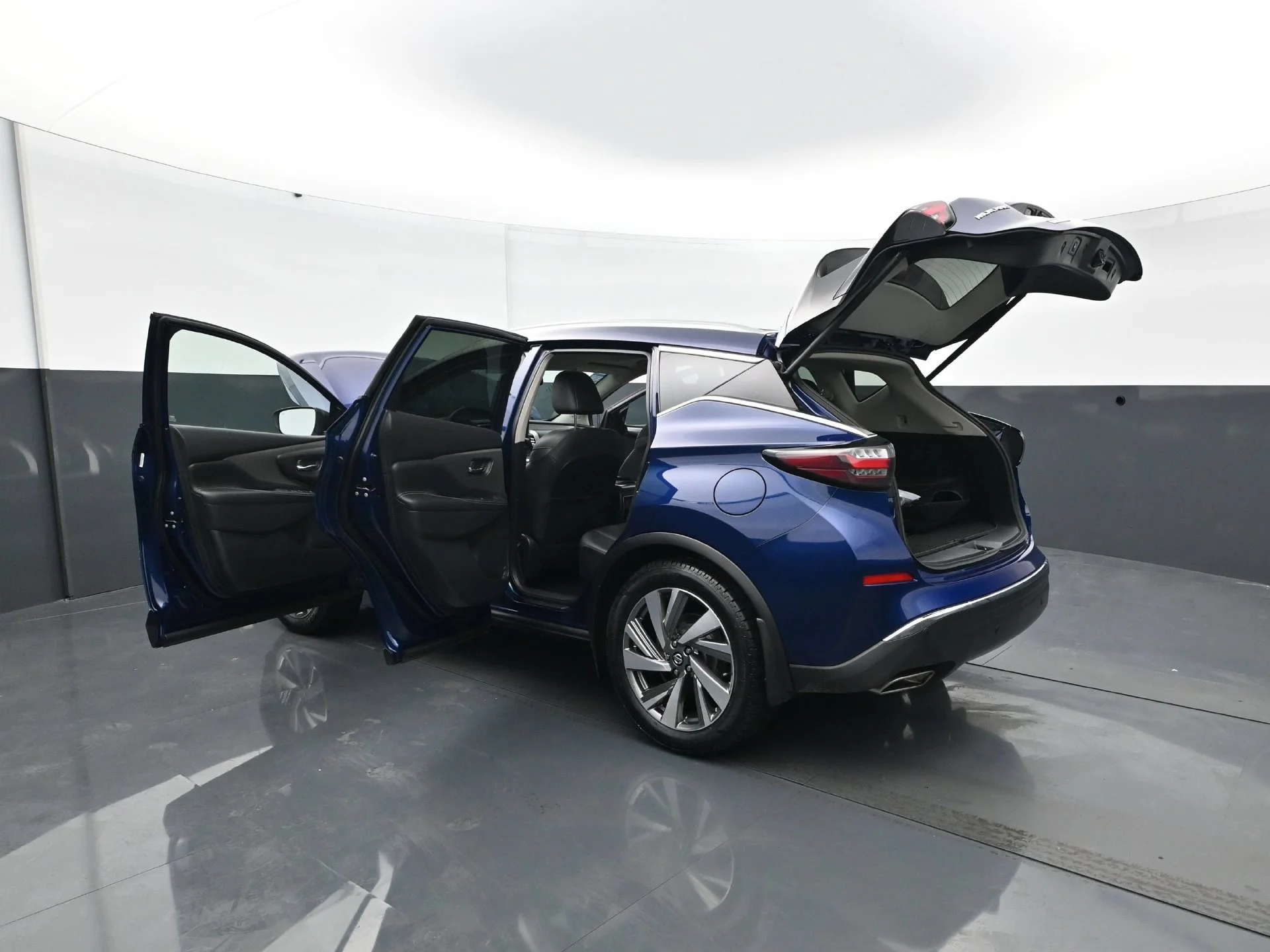 Used 2020 Deep Blue Pearl Nissan SL image 32