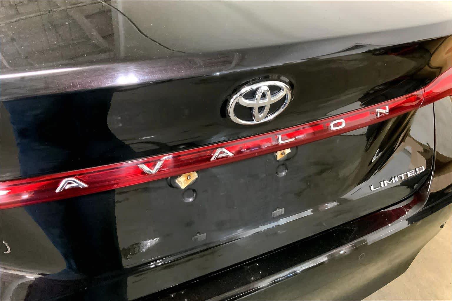 Used 2019 Opulent Amber Toyota Limited image 31