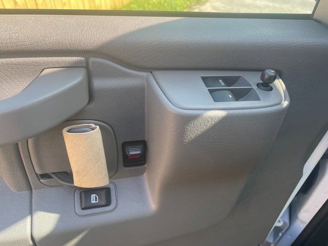 2025 Chevrolet Express Cargo Work Van - Photo 13