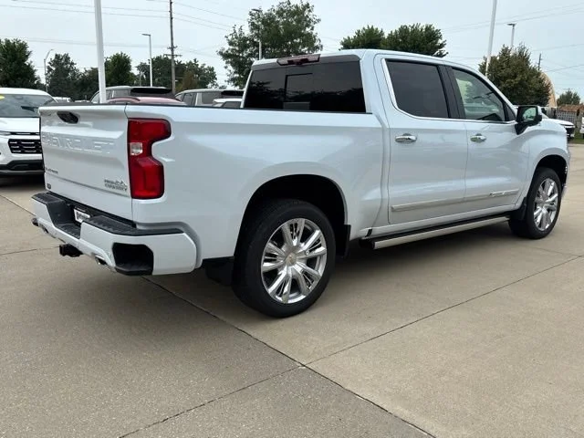 New 2026 Polar White Tricoat Chevrolet High Country image 6