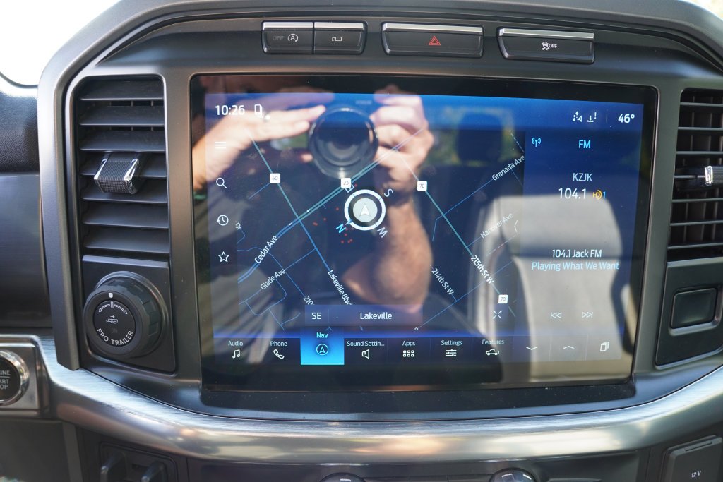 Used 2021 Quartz Metallic Ford Lariat image 28