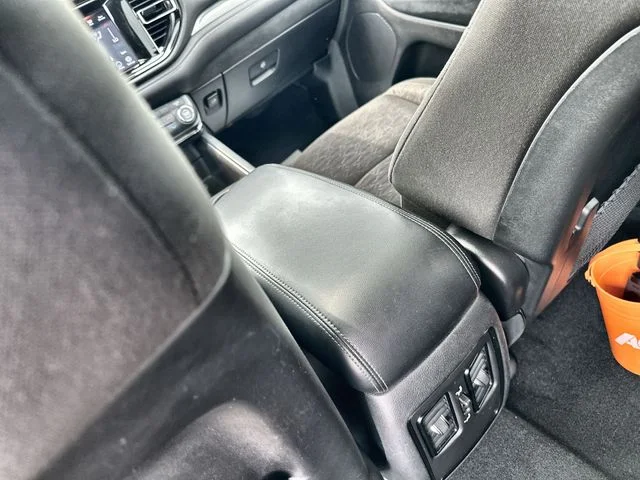 Used 2023 Silver Dodge SXT Plus image 26