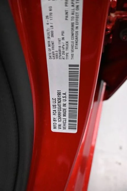 New 2026 Molten Red Pearl-Coat Exterior Paint RAM Tradesman image 9