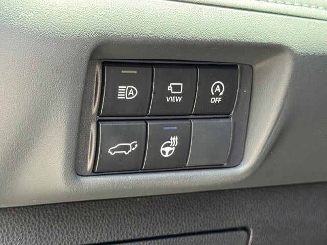 Used 2025  Toyota Platinum image 23