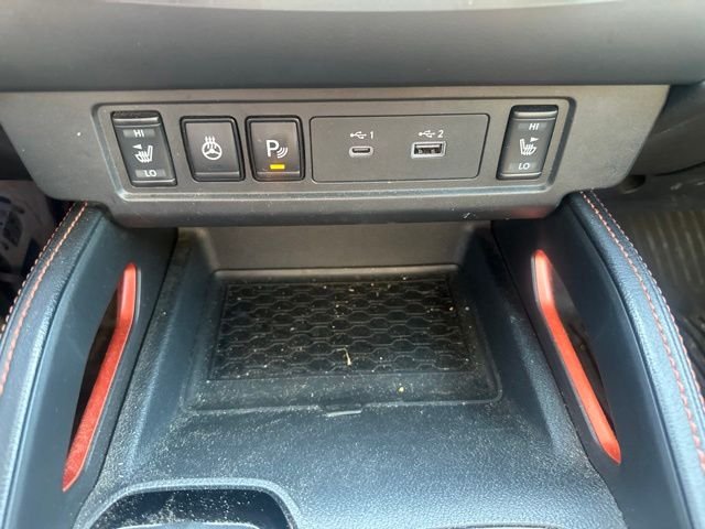 Used 2022  Nissan PRO-4X image 18