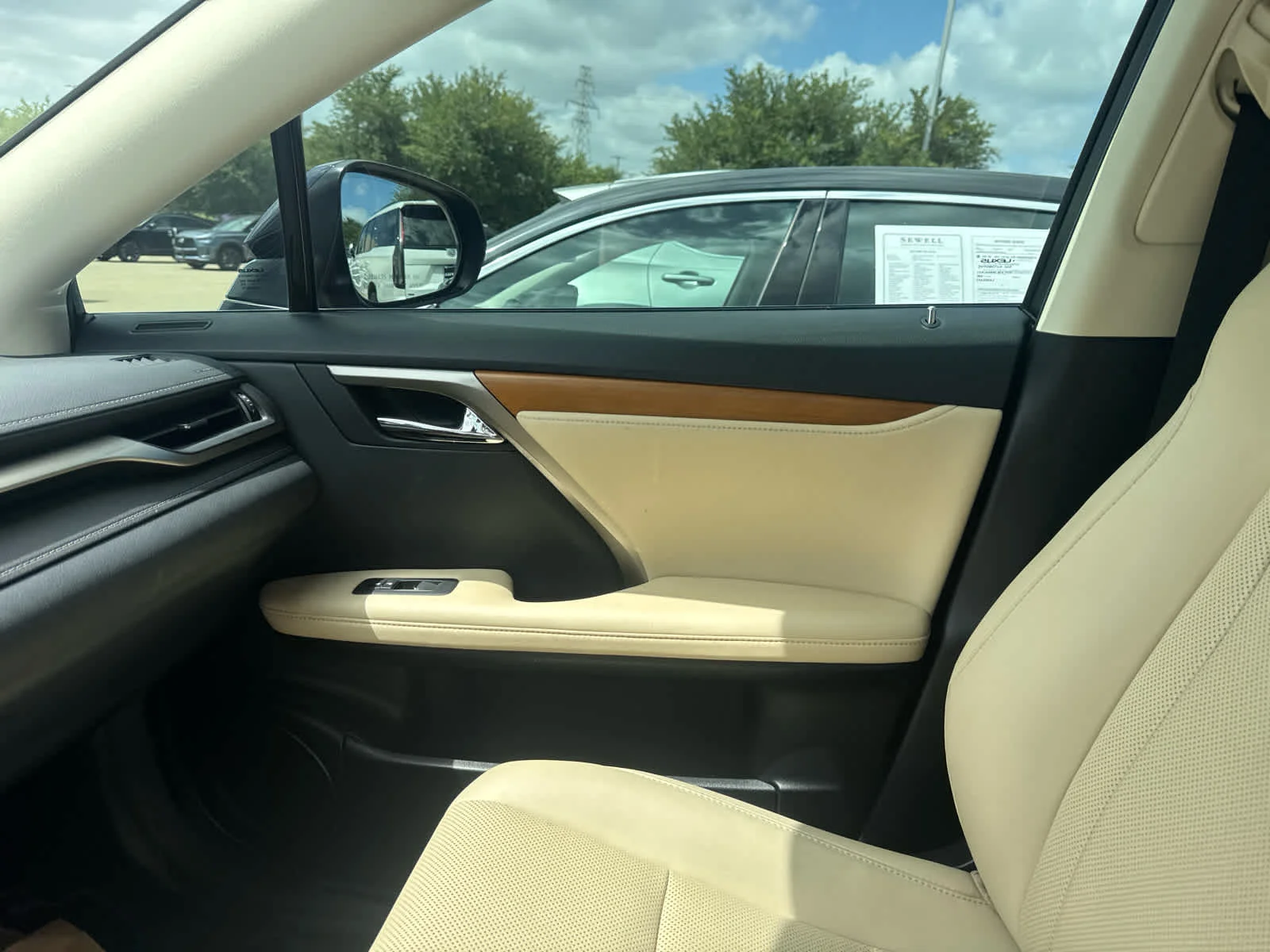 Used 2022 Nightfall Mica Lexus  image 15