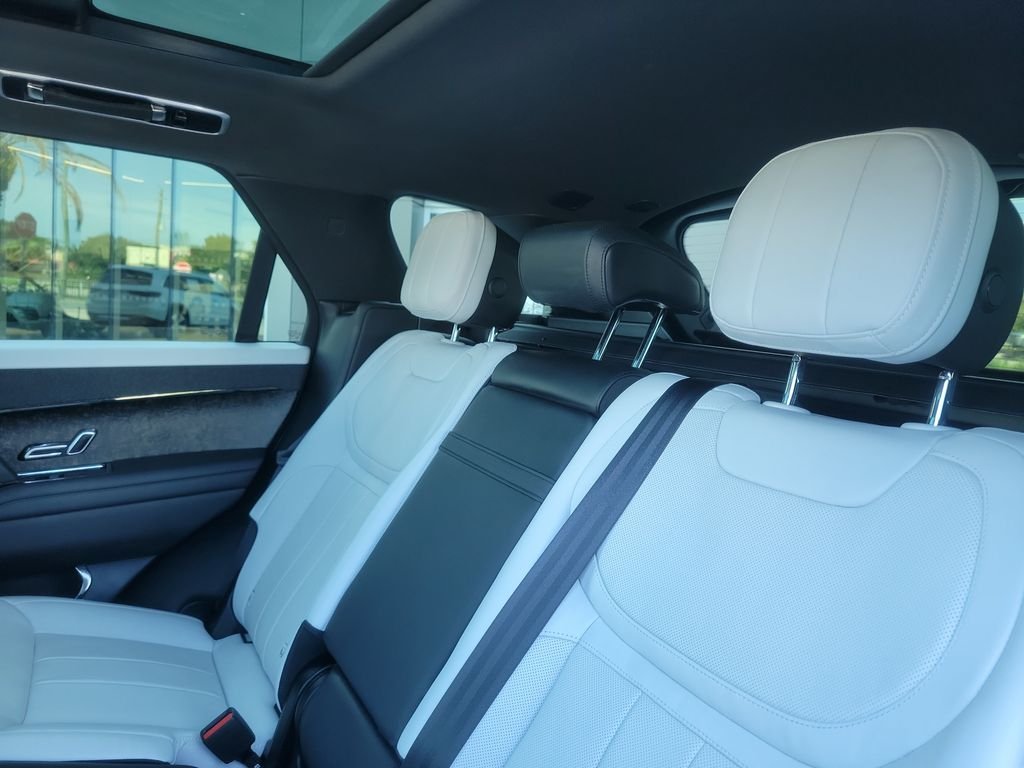 Certified Used 2023 Blue Land Rover SE Dynamic image 15