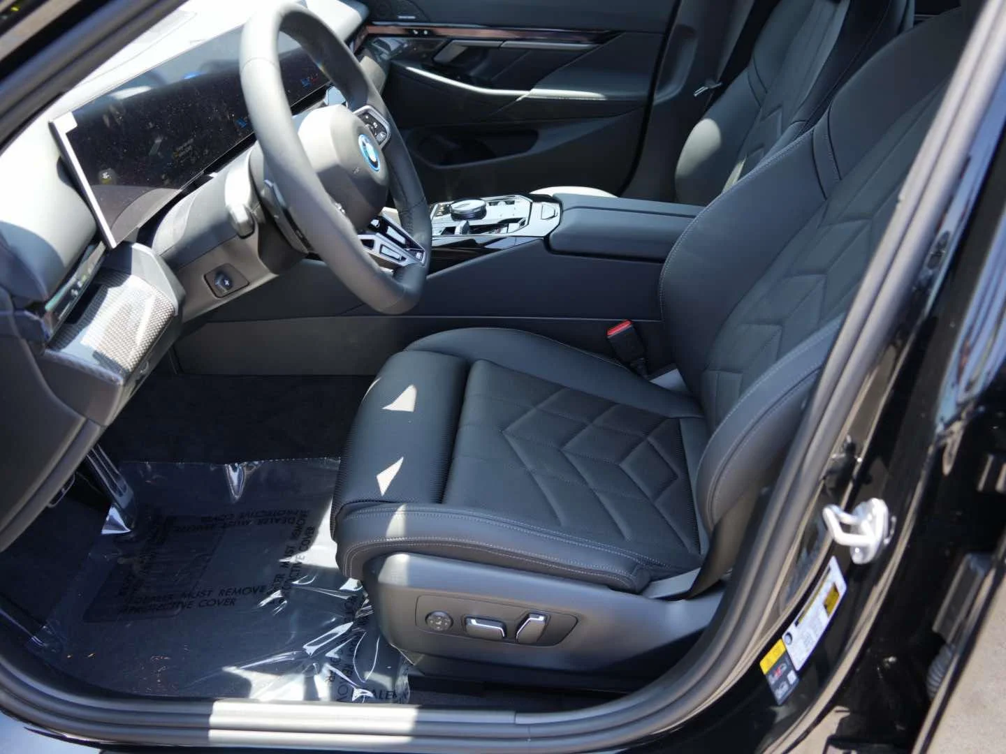 New 2027 Black Sapphire Metallic BMW eDrive40 image 14