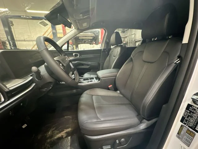 New 2026 Glacial White Pearl Kia S image 15