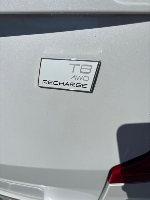 Used 2024 White Volvo Ultimate image 3