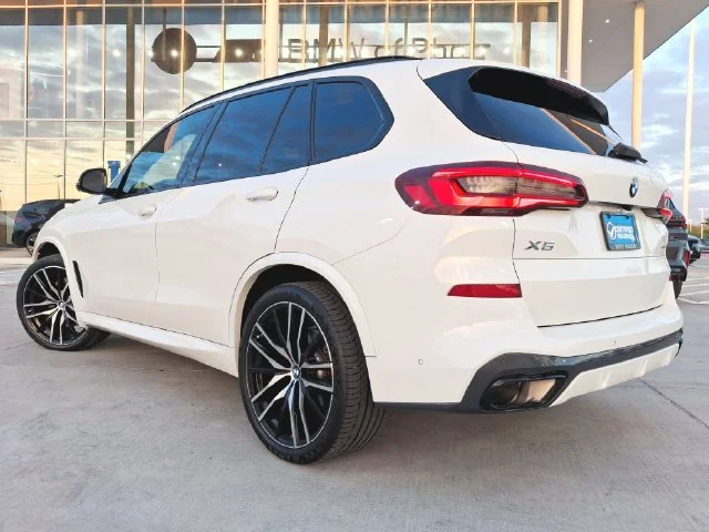 Used 2023 White BMW sDrive40i image 5