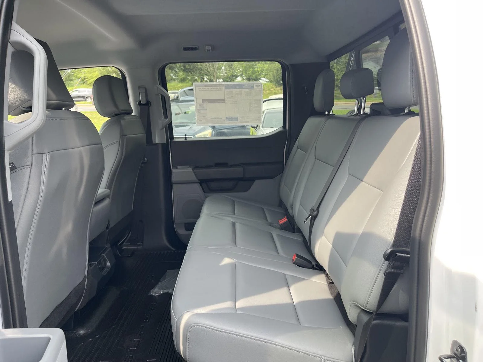 New 2026 Oxford White Ford XL image 24